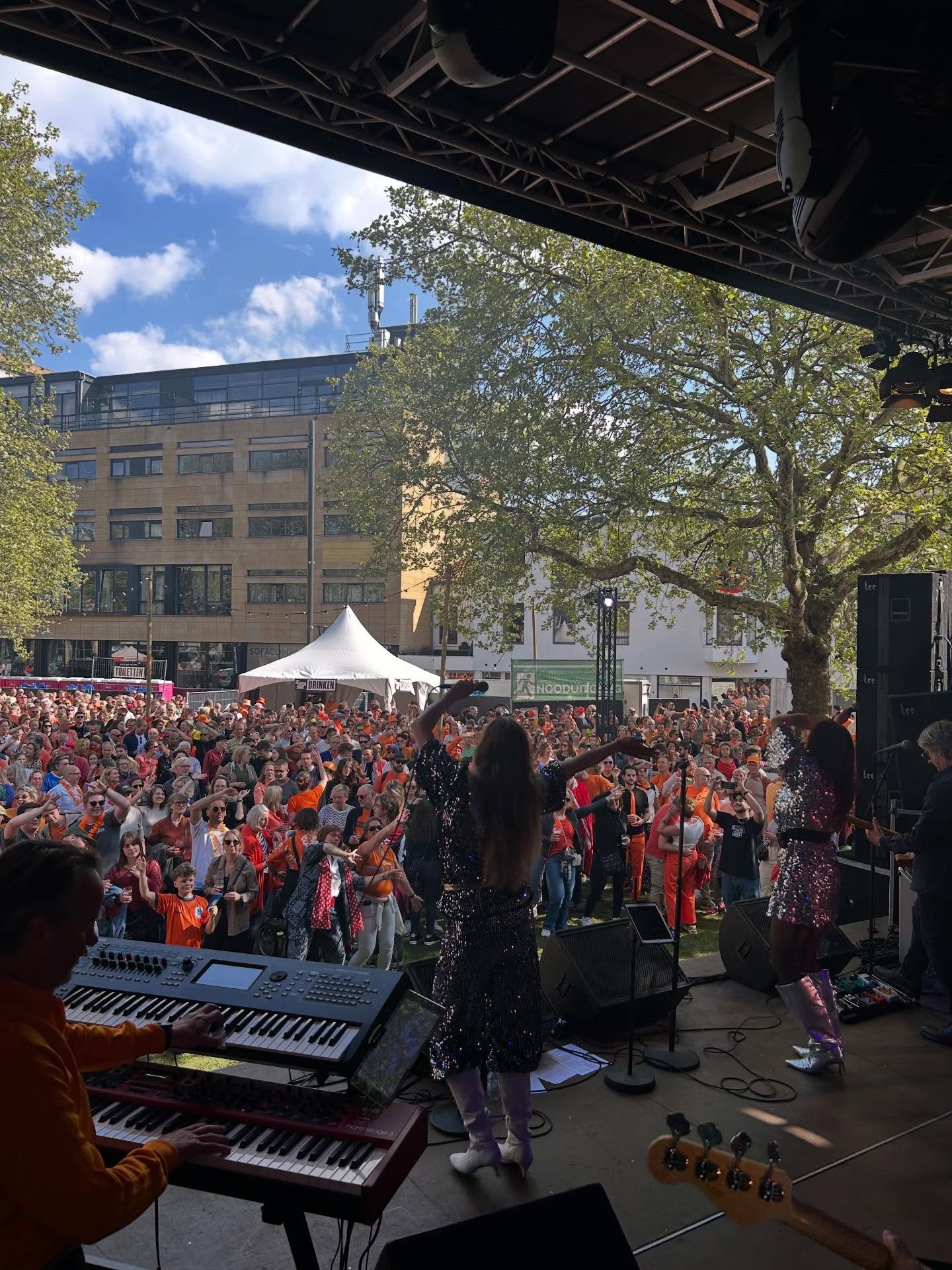 De Buitenkroeg: Jouw Koningsfestival in hartje Arnhem
